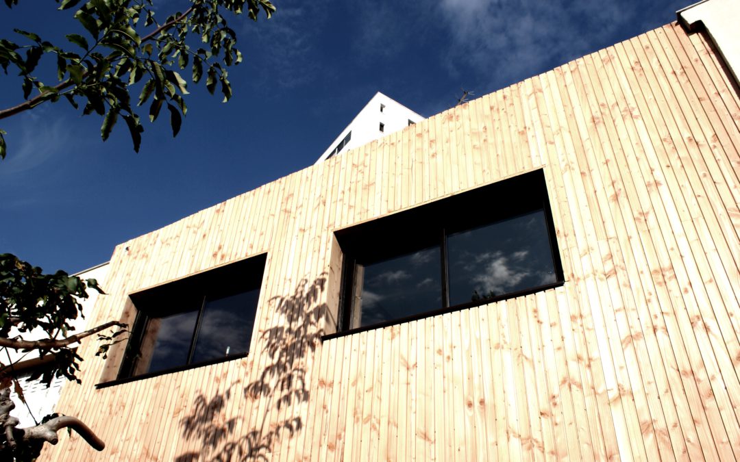 RENOVATION ENERGETIQUE : Transformation d’une maison en bande. Toiture végétale et isolation par l’extérieure (ITE) – Toulouse 31