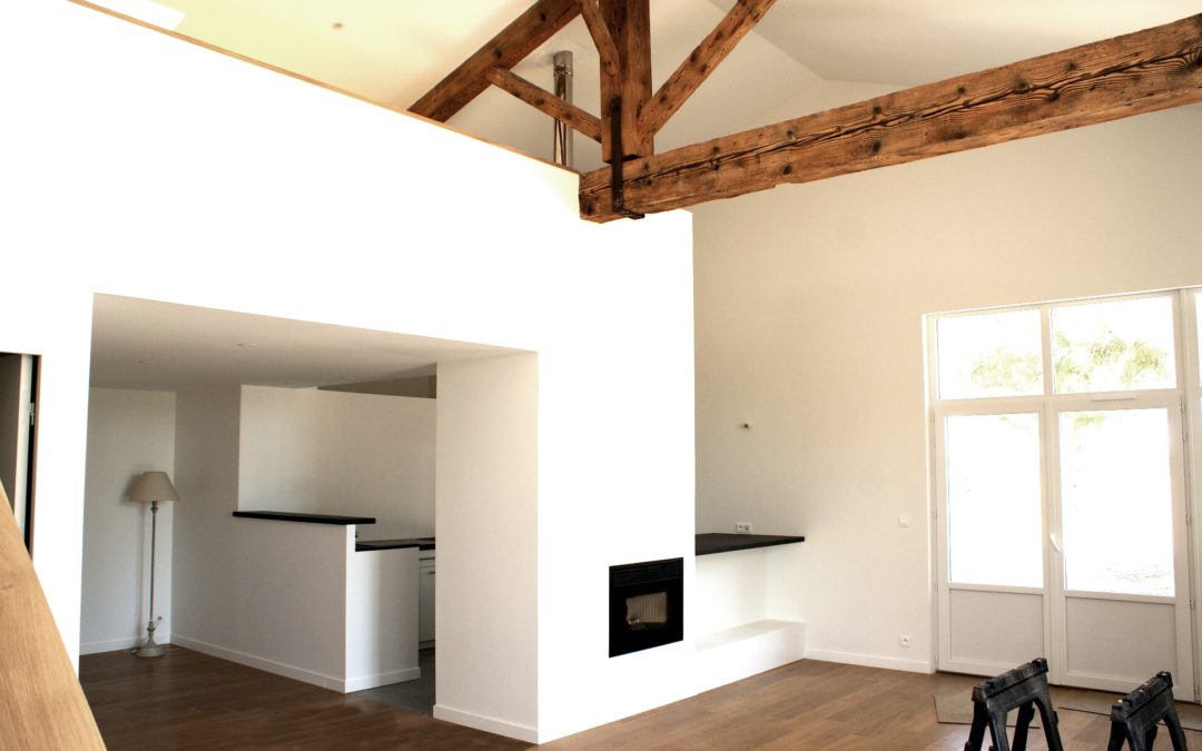 RÉHABILITATION DE CARACTÈRE et AGENCEMENT D’INTÉRIEUR : Création d’un loft dans une bâtisse ancienne – Lisle sur Tarn 81