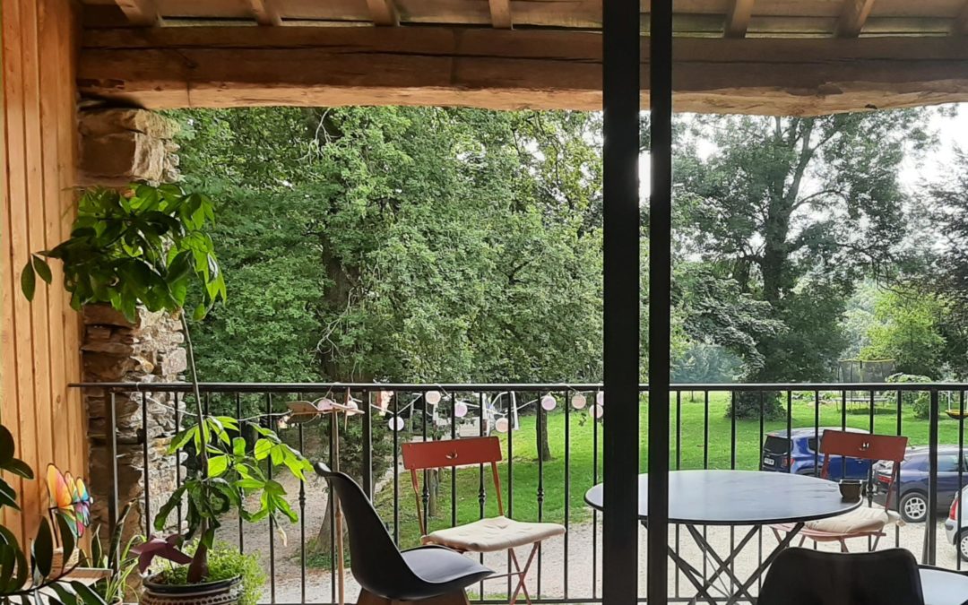 RÉHABILITATION D’UNE BÂTISSE ANCIENNE AVEC DES GITES ET UNE HABITATION